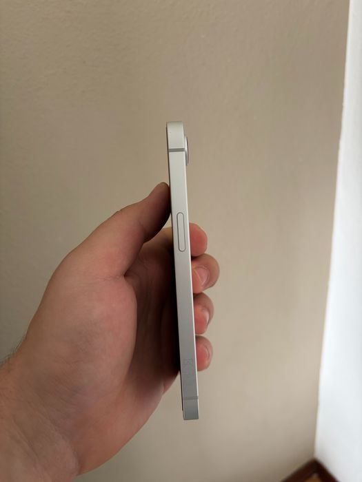 Iphone 16E - COMO NOVO