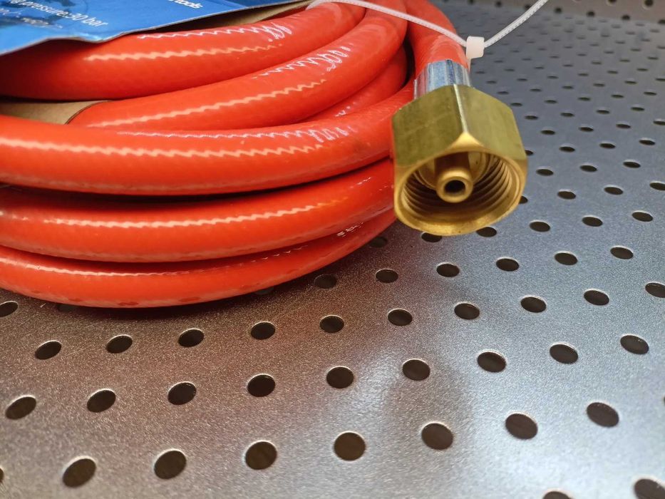 Elastyczny przewód do palników gazowych dekraskich wąż do gazu 5m