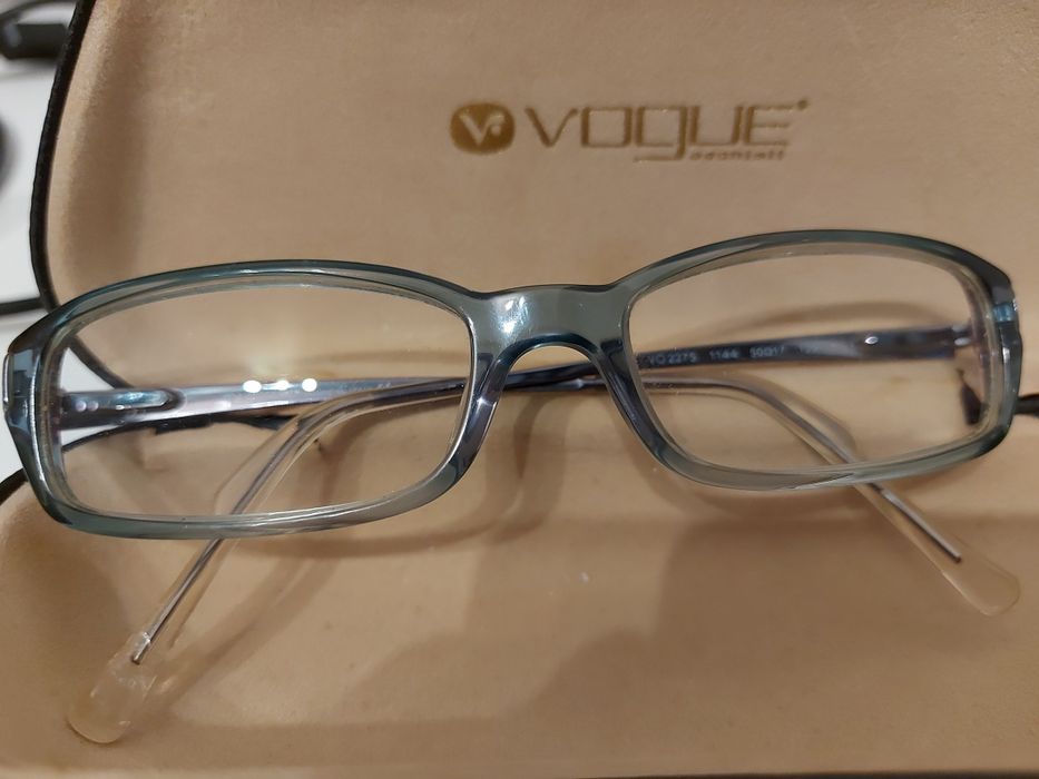 Vendo armação óculos Vogue
