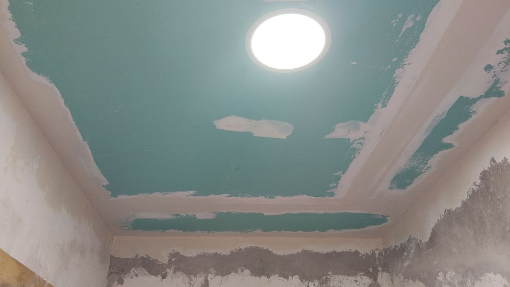 Fretes, e serviço em geral na construção