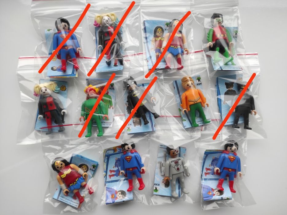 Кіндер фігурки DC