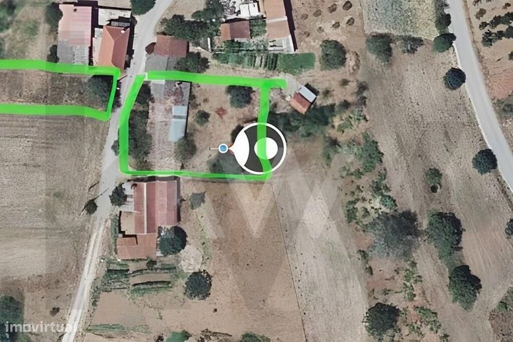 Moradia T2 para recuperar em Santo Ibério, Pombal, Leiria com terreno