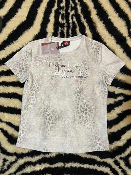 DETW Leopard Print Slogan T-Shirt | Футболка с леопардовым принтом слим фит numbernine lgb ifsixwasnine japanese fashion archive