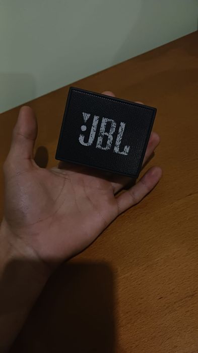 Coluna JBL preta!