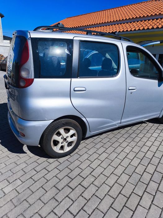 Toyota yaris versos