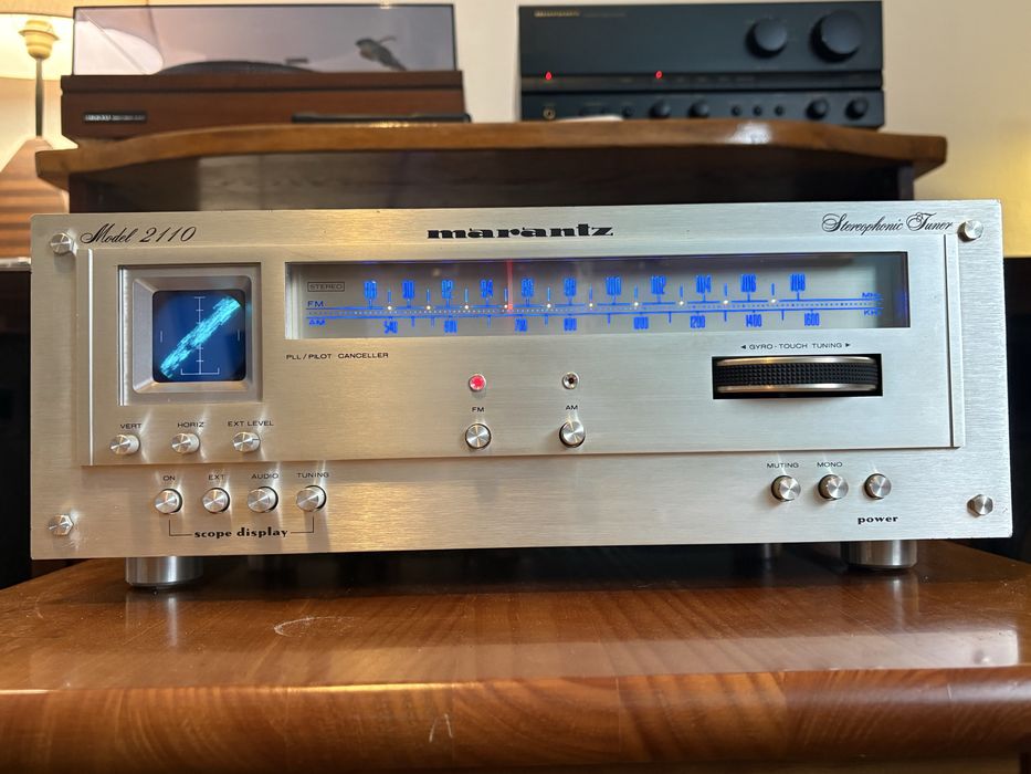 Tuner Marantz Model 2110