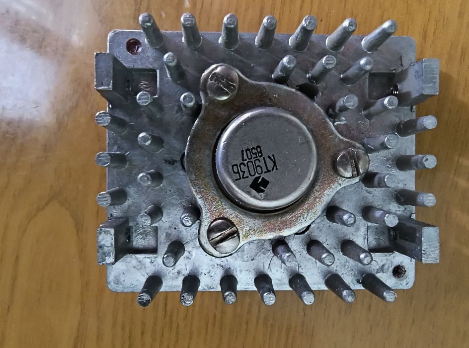 Транзистор КТ903Б +  радиатор (наличие 8шт), КТ805Б и другое ТС, Т, КУ