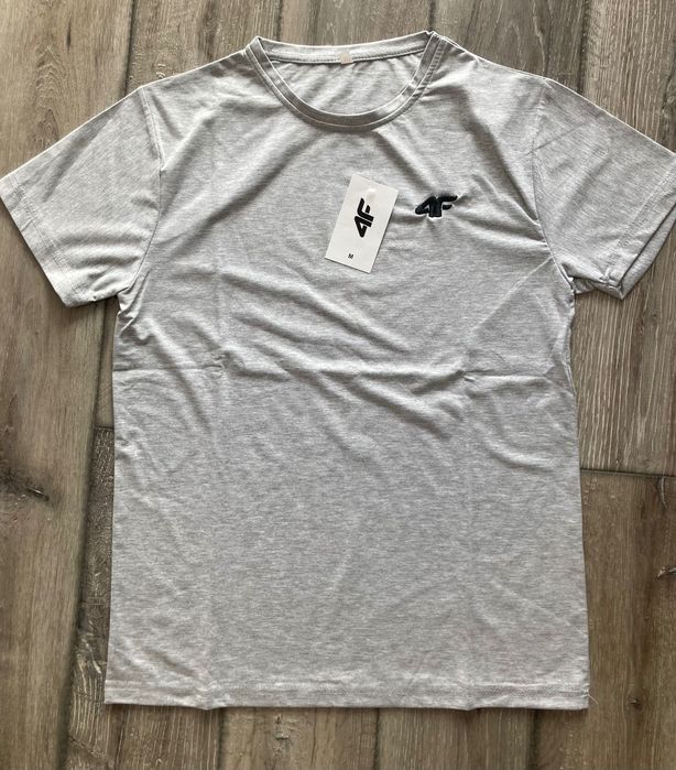 Nowy T-shirt męski