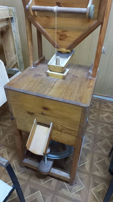 Жерновая мельница.