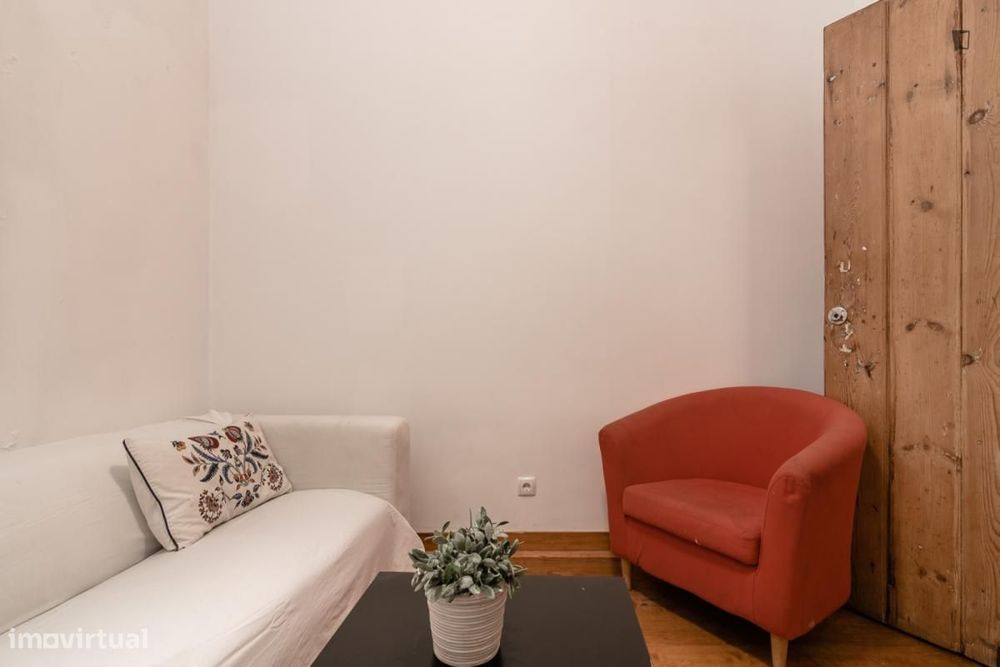 Quarto - localizado em Santa Apolónia Lisbon