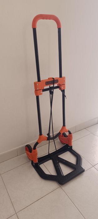 Carrinho Dobrável Black+Decker 65kg – Novo custa 97€