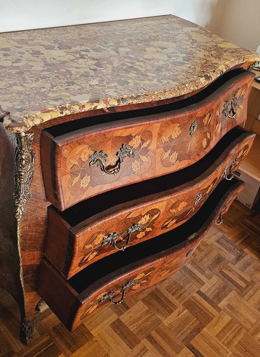 Cómoda Estilo Luís XV