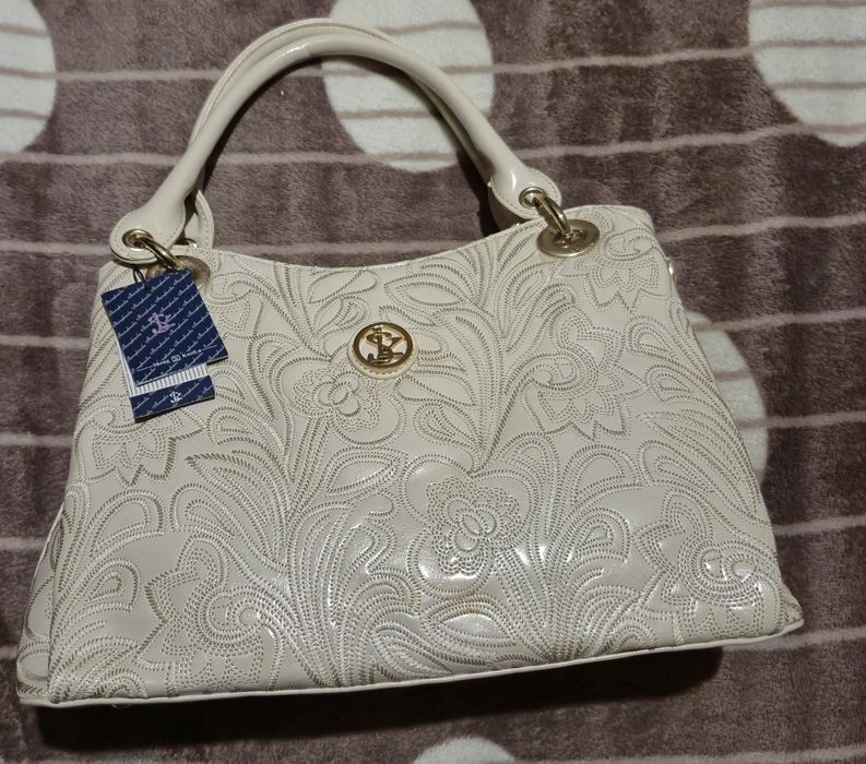 Жіноча сумка бренду Yves Saint Laurent