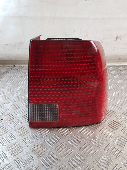 Lampa Prawa Tył 3B5945096F + Wkład 3B5945257 Vw Passat B5 Sedan 97R-