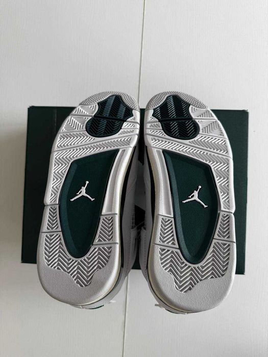 Air Jordan 4 „Oxidized Green”