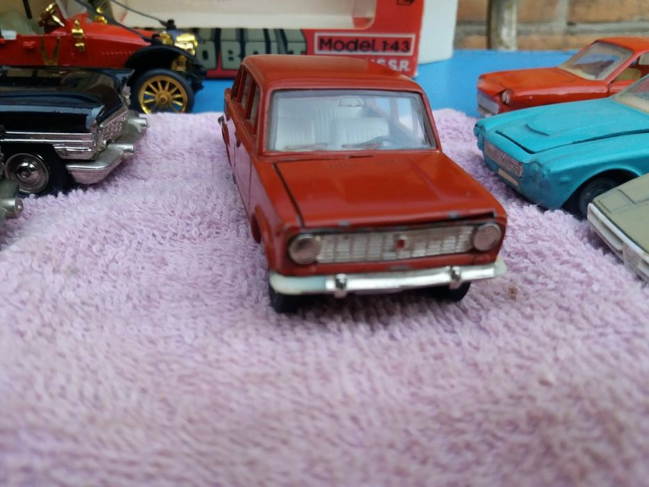 まとめ売り３足未使用+おまけ Журналы Авто легенды Суперкары Полицейские машины мира (много
