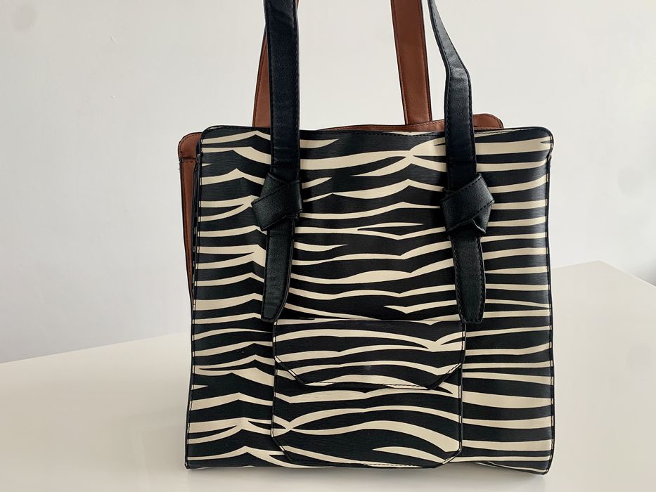 Mala da Parfois preta e branca