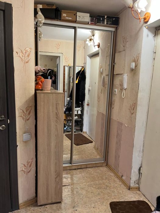 Продам 1-квартиру 1/5 з балконом . Алмазний Автовокзал.