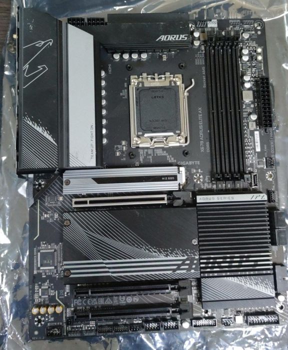 Материнська плата AORUS X670 ELITE AX WIFI/Гар 3 міс/SiliconFox