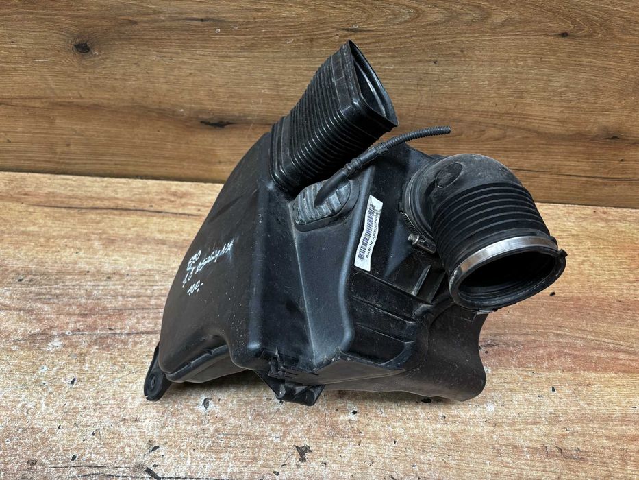 Obudowa filtra powietrza Bmw E90