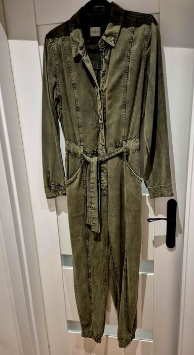 Śliczny kombinezon Guess S oryginal