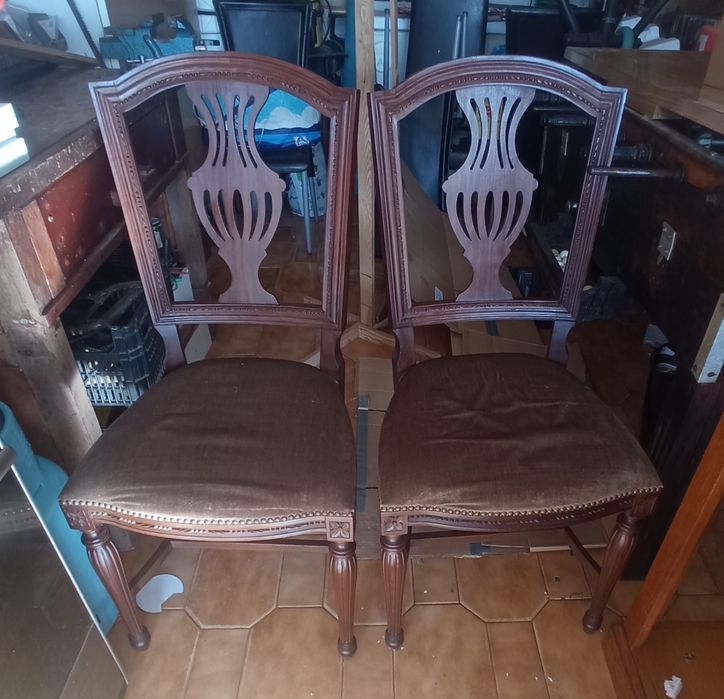 cadeira vintage em muito bom estado