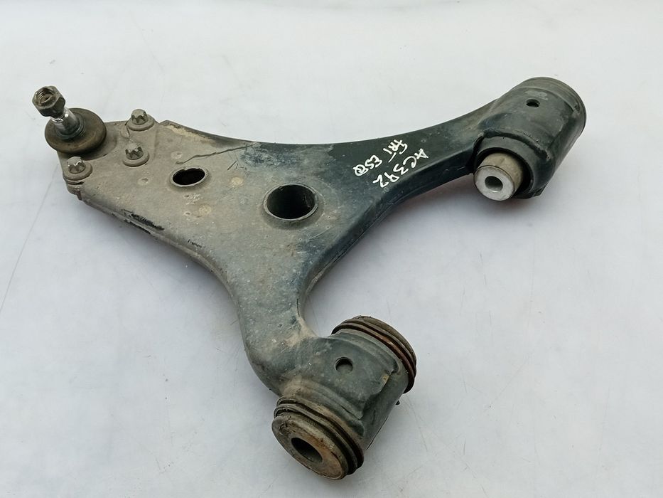 Braço de suspensão frente esquerdo MERCEDES-BENZ Classe A (W169)