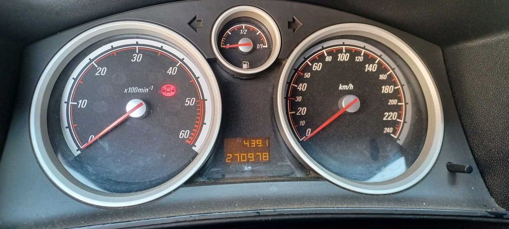 Opel Astra GTC 1.3 CDTI