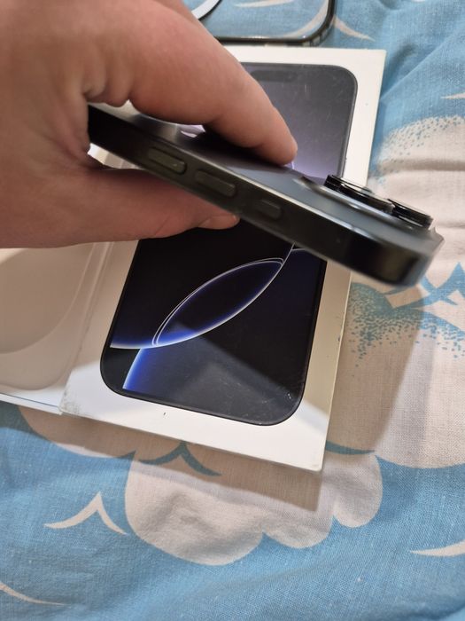Iphone 16 pro 256gb stan idealny