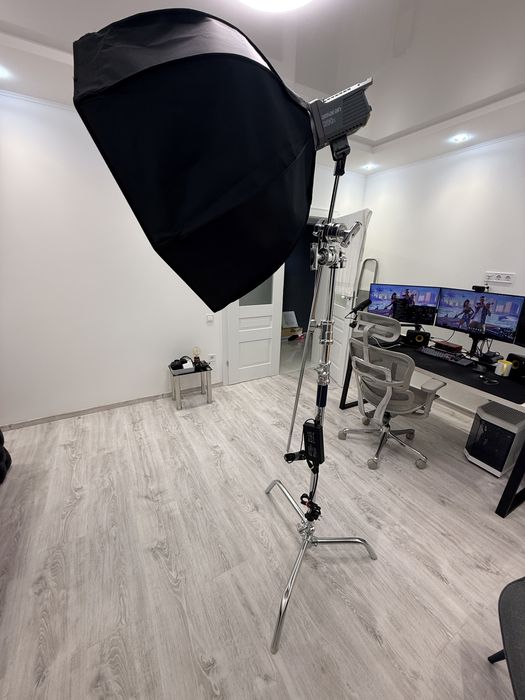 C-Stand E-IMAGE LCS-04 професійна студійна стійка для світла / журавель