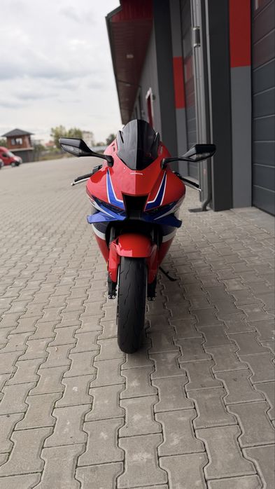 Мотоцикл HONDA CBR 1000 RR-R Fireblade