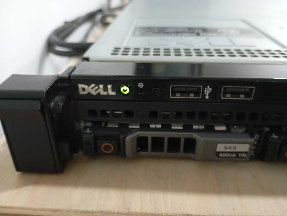 (COMO NOVO) Servidor DELL PowerEdge R620- Intel Xeon- 47GB RAM- 2x HDD