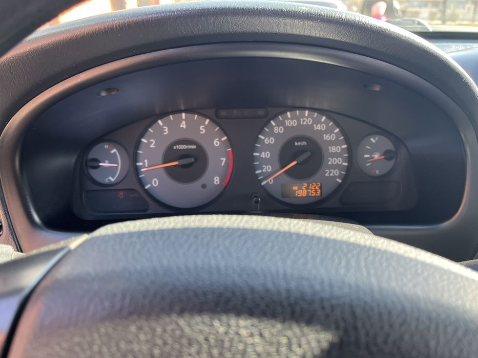 Ниссан Альмера 2010