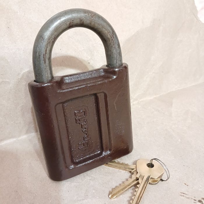 Амбариний,великий навісний  замок "УралАЗ"