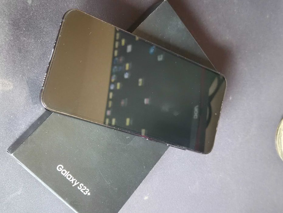 Samsung Galaxy S23+ 256GB 8GB RAM Dual Sim Etui, szkła hartowane
