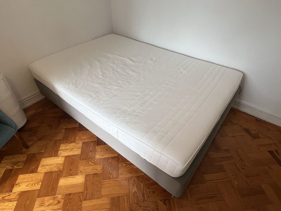 Cama e colchão IKEA em bom estado