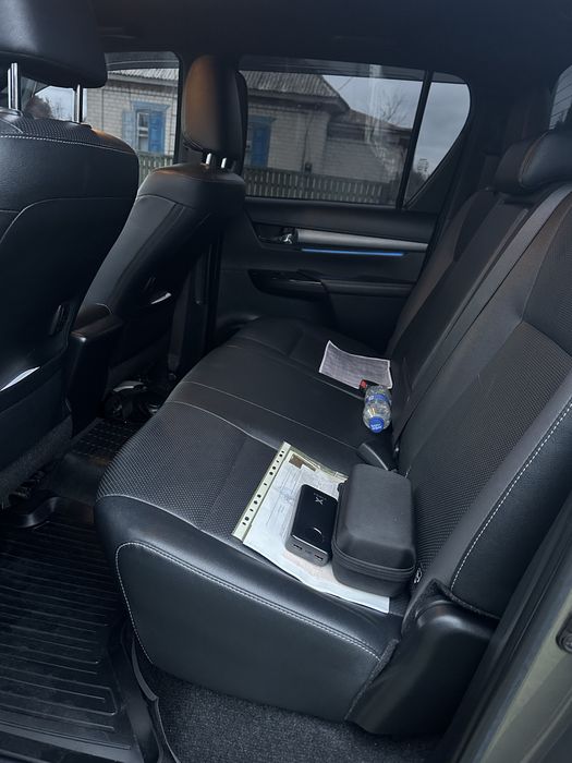 Toyota Hilux 2021 року, комлектації Legend