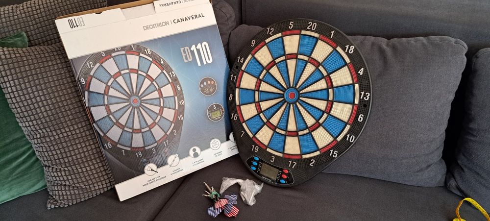 Elektroniczna tarcza/ dart/ rzutki Decathlon Canaveral ED 110.