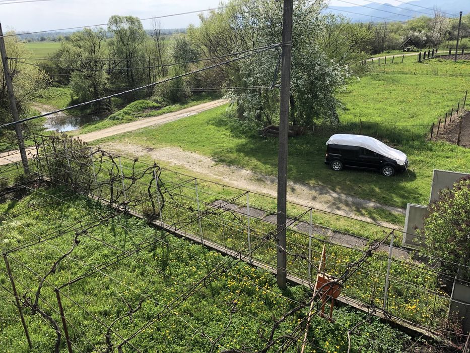 Продається Будинок,є рибник,поруч гори,красива природа