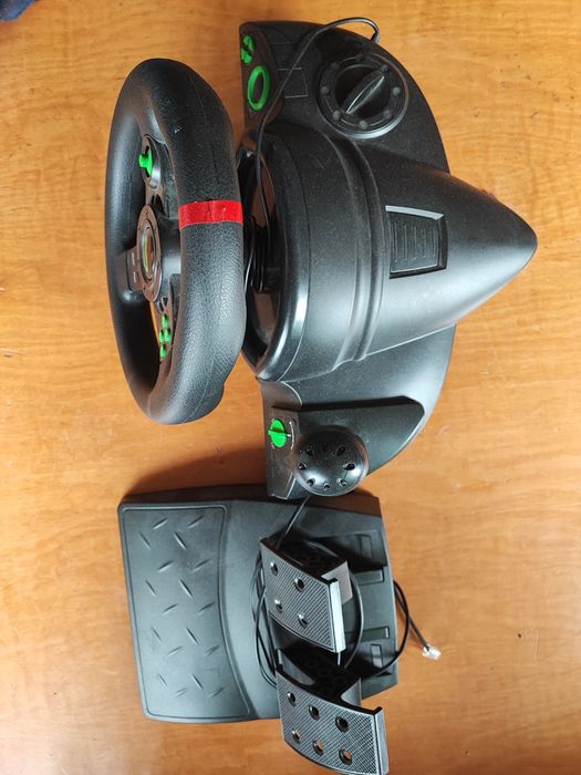 Kierowca  ESPERANZA NITRO EGW 102  z  wibracjami PC PS3 biegi pedały