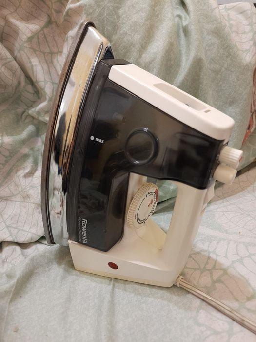 Міні праска Rowenta 1200w