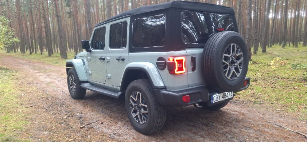 Jeep Wrangler JL 2024