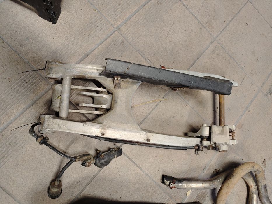 Husaberg FE 501 97r Gaźnik dekiel pompa hamulca wahacz zacisk