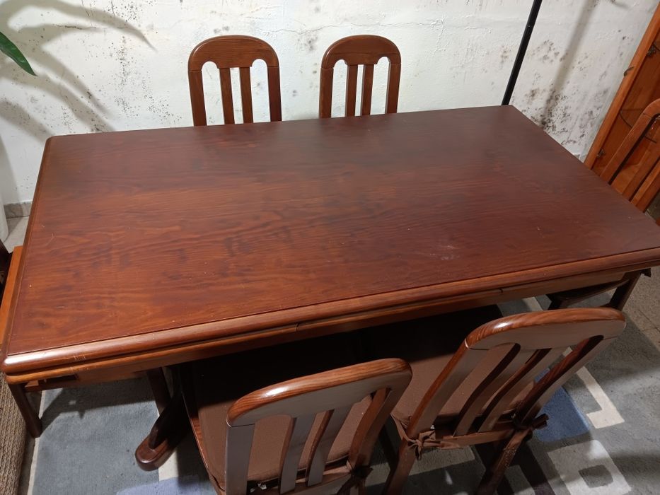 Mesa de jantar com 6 cadeiras