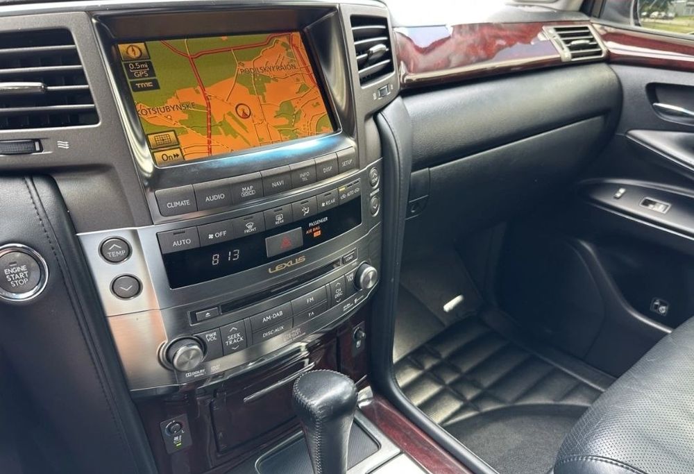 Lexus LX570 2011 офіциал!