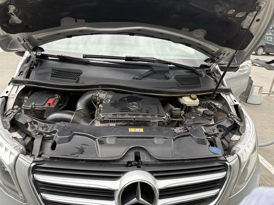 Автомобіль Mercedes- Benz