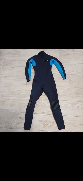 Розпродаж гідрокостюм з неопрену на всіх!