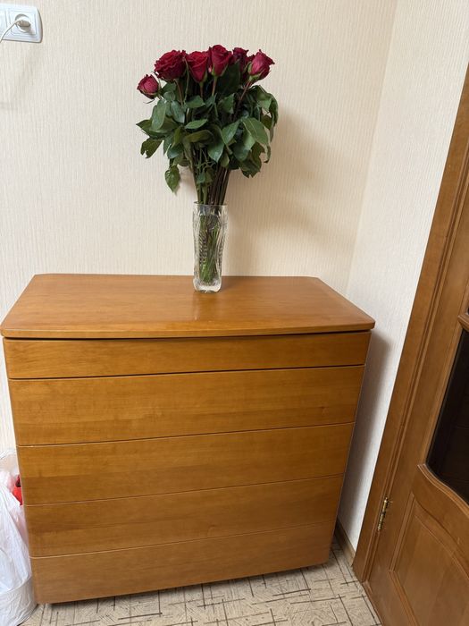 Меблі у спальню, комод