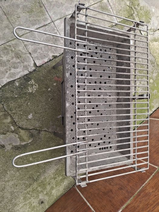 Assador 4 milimetros de espessura e grelha em inox