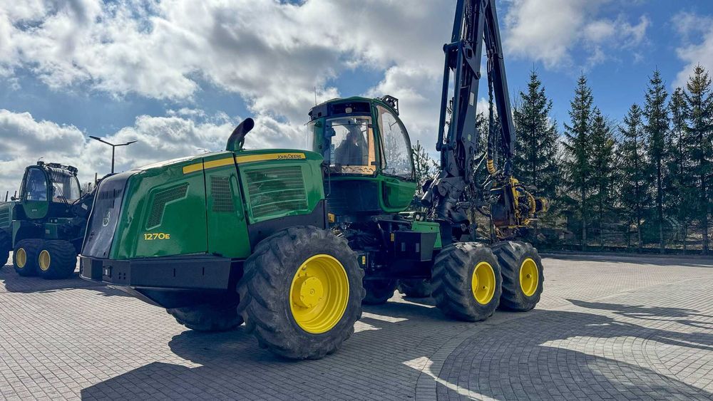 Harwester John Deere 1270E rok 2013